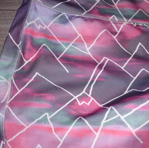 MOSSIMO tye dye mountain leggings - Picture 2 of 5